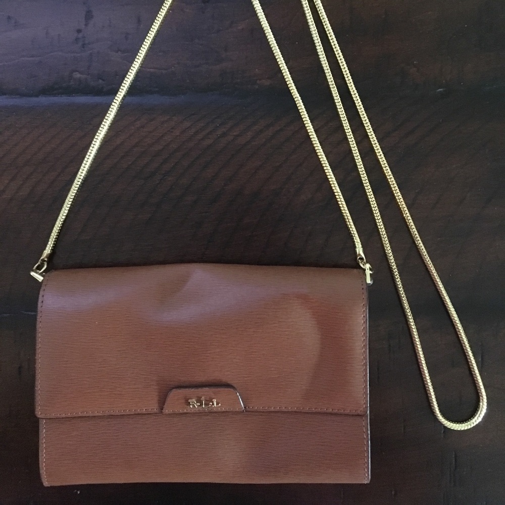 Leather brown crossbody with gold metal chain